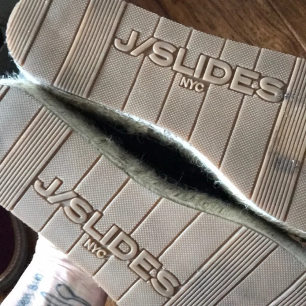 J/slides NYC in navy blue